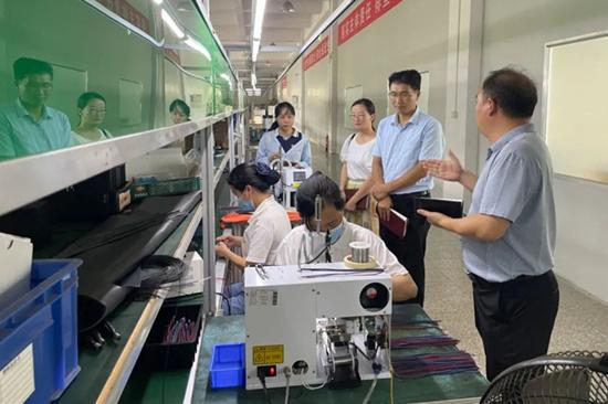 江西井岡山市總工會召開 五小 創(chuàng)新活動(dòng)評審暨廠務(wù)公開工作會議